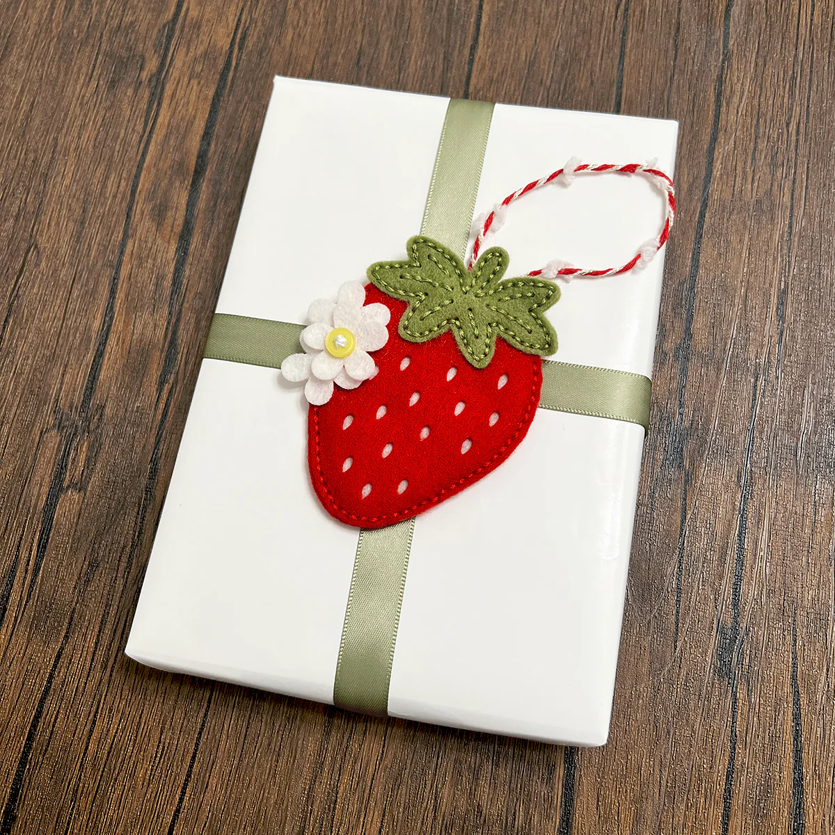 Felt Berry Blossom Etched Dies by Nichol Spohr - Image 6